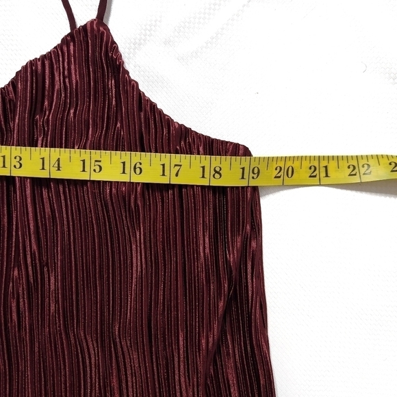 H&M  Burgundy Pleated Strappy Top - Picture 5 of 6